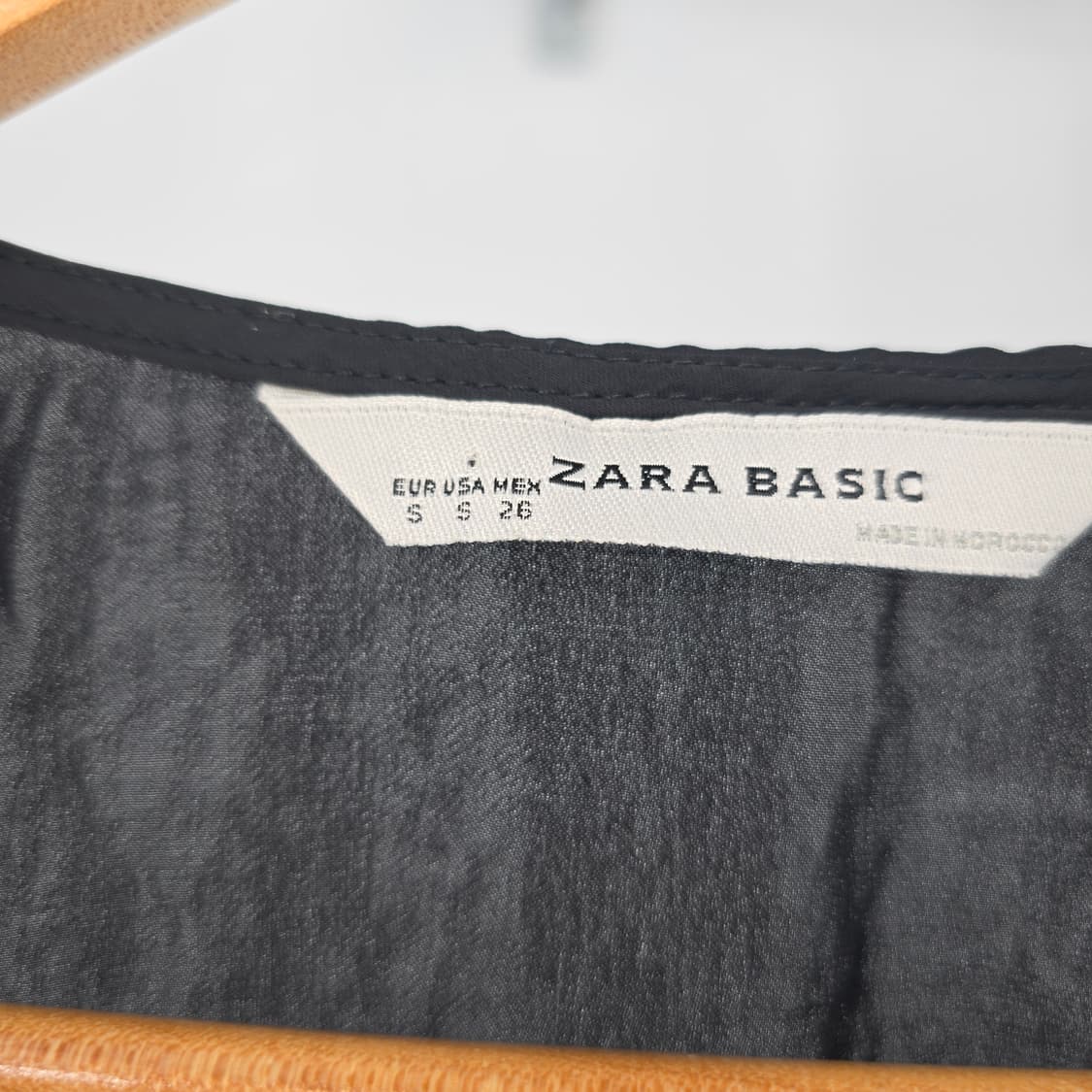 ZARA BASIC 블랙 랩 디자인 민소매 블라우스 S 상품이미지2