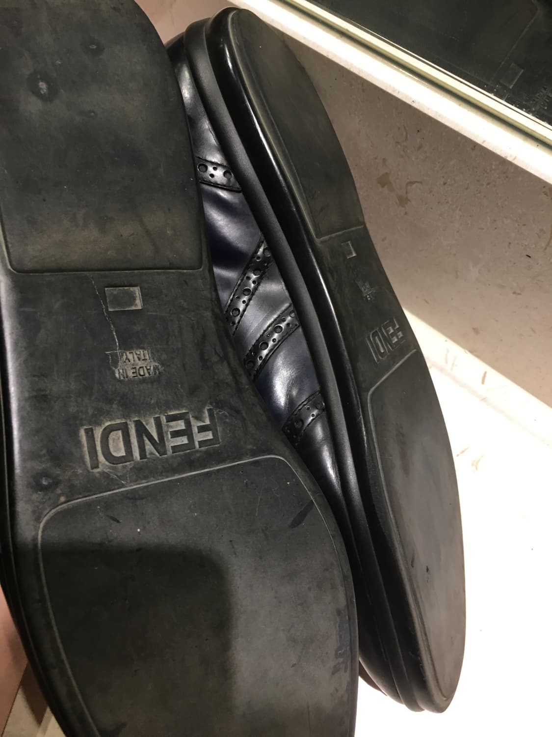 펜디 투톤 윙팁 상품이미지4