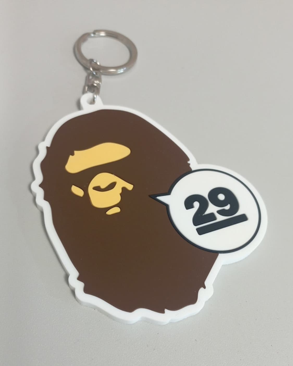 (새상품) 베이프 29주년 기념 한정 키링 (스티커 무료) 상품이미지1