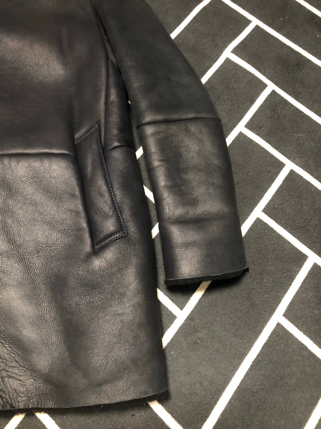 (횡재가)솔리드옴므 리얼무스탕 /몽클레어 스톤 발망 프라다 톰브라운타임 상품이미지3