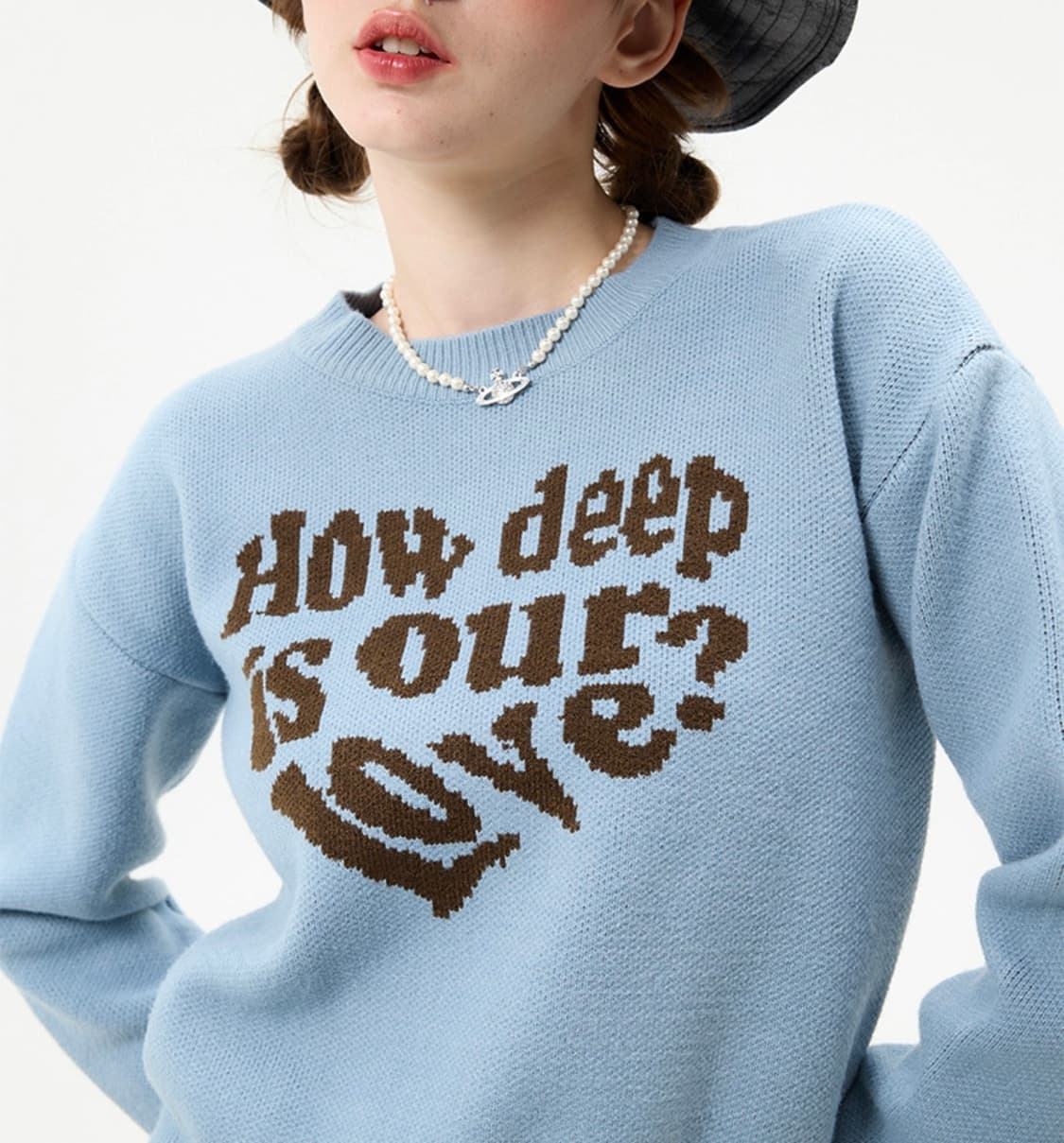 [F] LuvisTrue 러브이즈트루 우먼즈 레터링 라운드 니트 상품이미지5