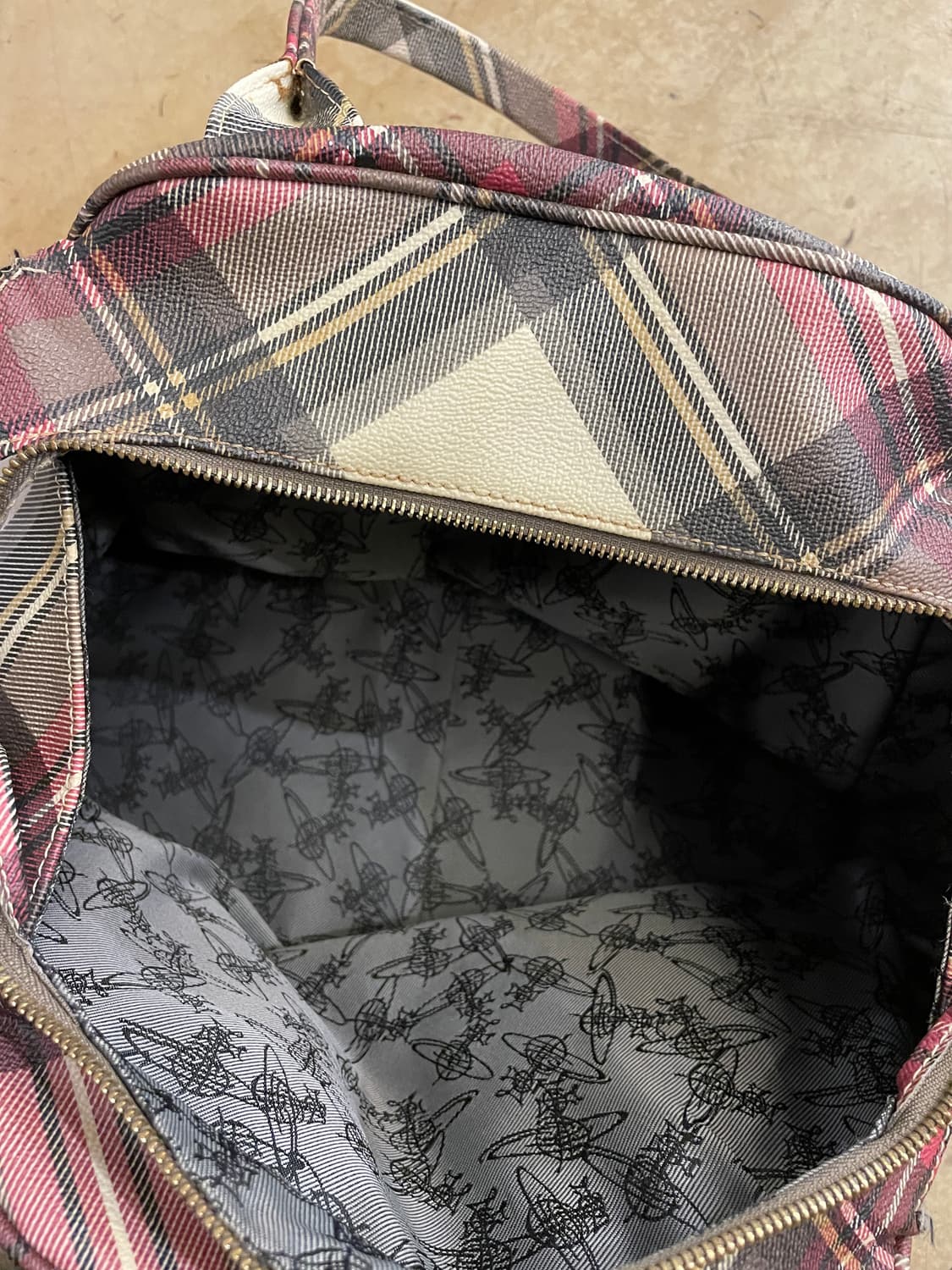 vivienne westwood 비비안웨스트우드 체크 토트백 상품이미지6