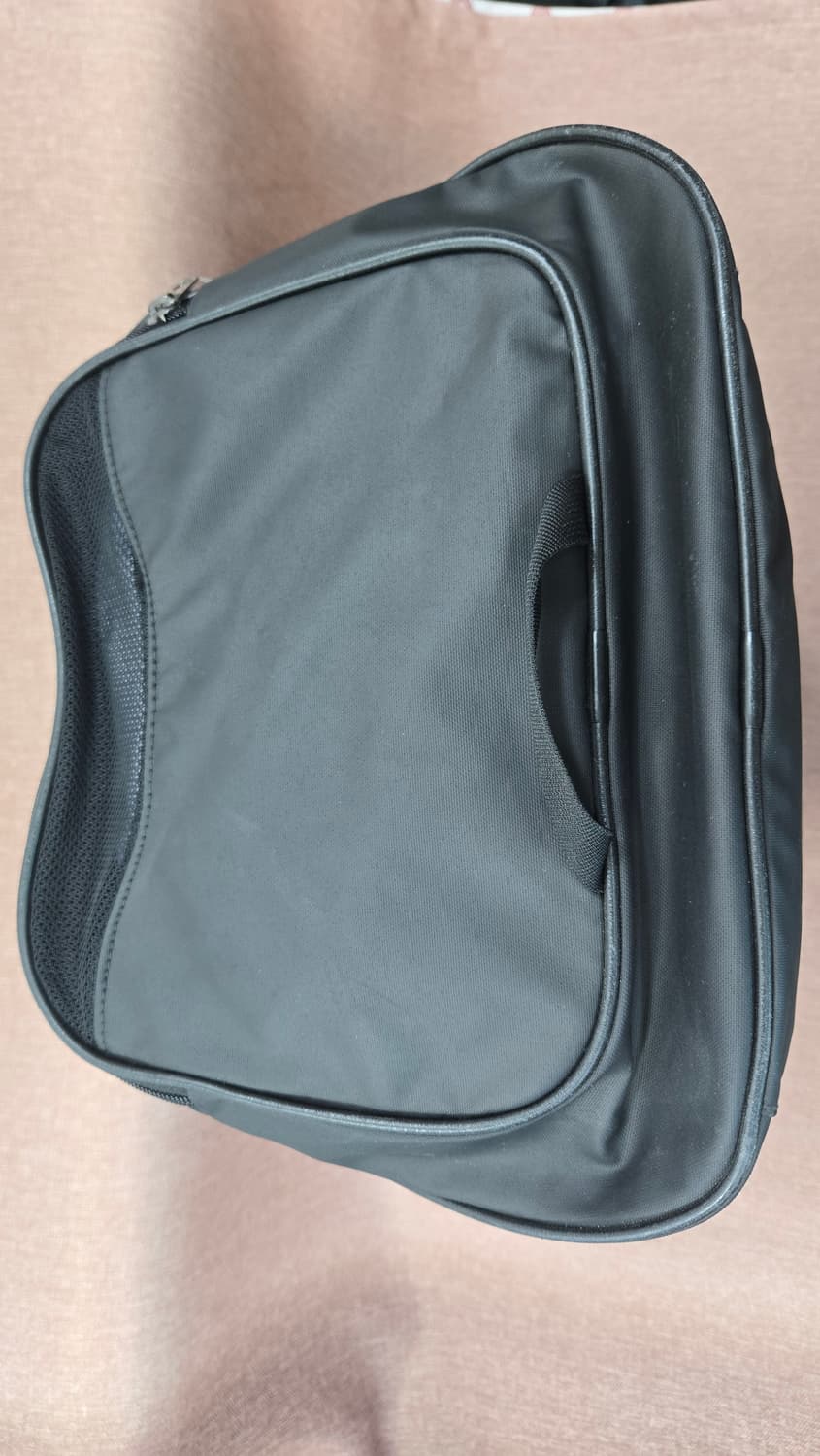 언더아머 미사용  블랙 더플백 상품이미지3