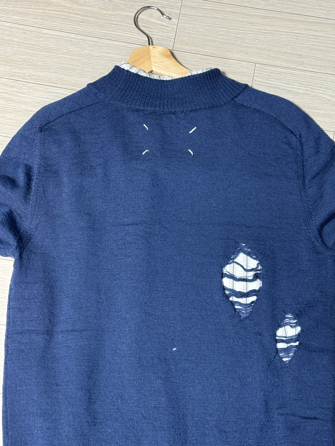 [L] 마르지엘라 21 ss 디스트로이드 레이어드 니트 네이비 상품이미지3