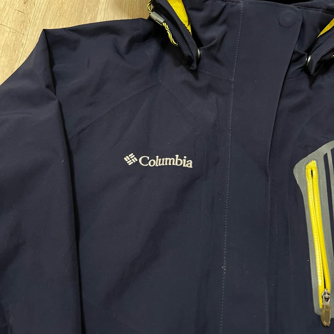 컬럼비아 옴니테크 후드 바람막이 자켓 S/90  상품이미지3