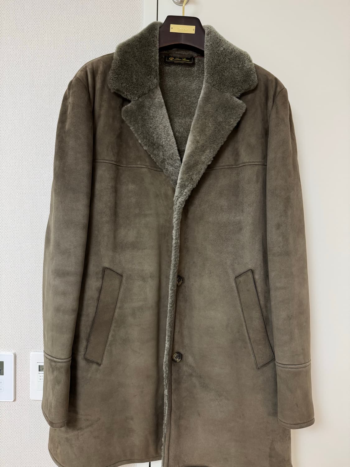 로로피아나 스웨이드 무스탕 코트 상품이미지4