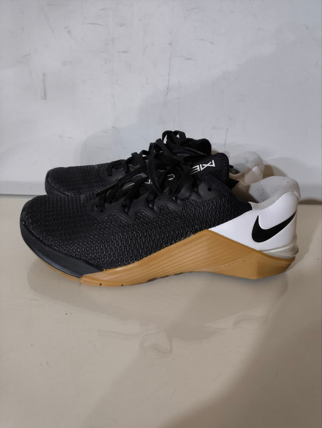 235mm 나이키 메트콘5 블랙검 트레이닝화 크로스핏 상품이미지1