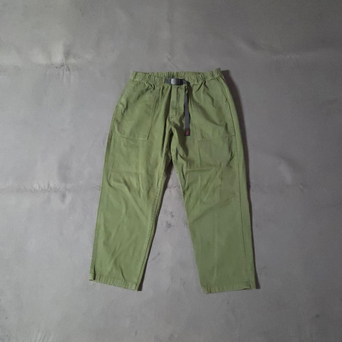 그라미치 루즈 테이퍼드 팬츠 아시아 L 올리브 상품이미지1