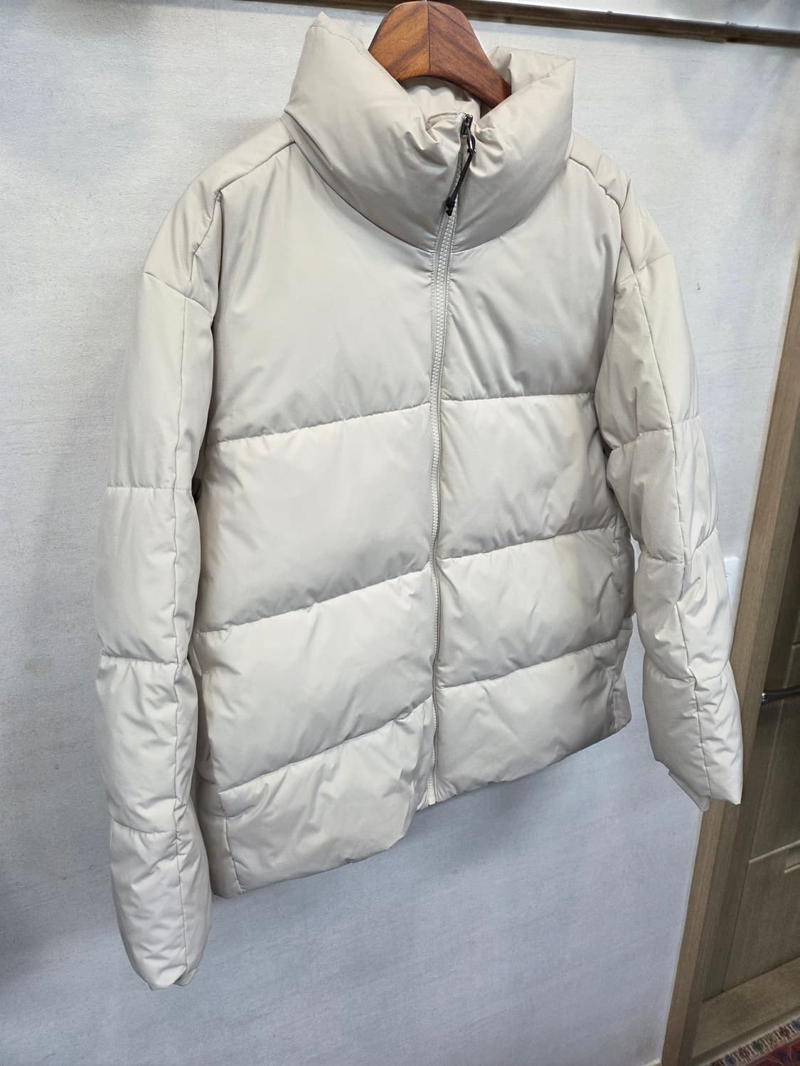 리복 숏패딩 베이지 L 상품이미지7