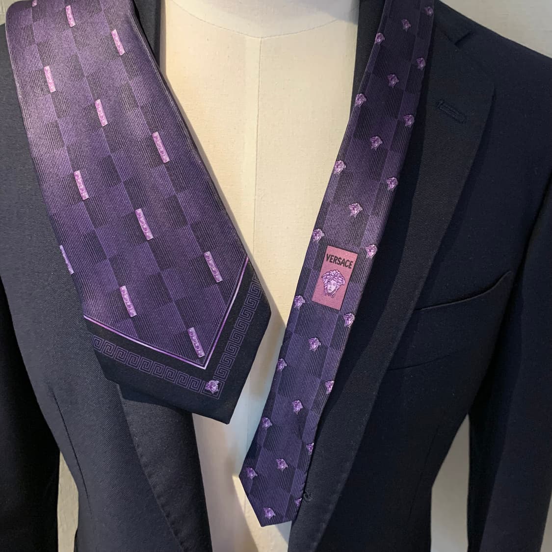 베르사체(VERSACE) 메두사 로고패턴 명품넥타이 A+등급 9.2cm 상품이미지2