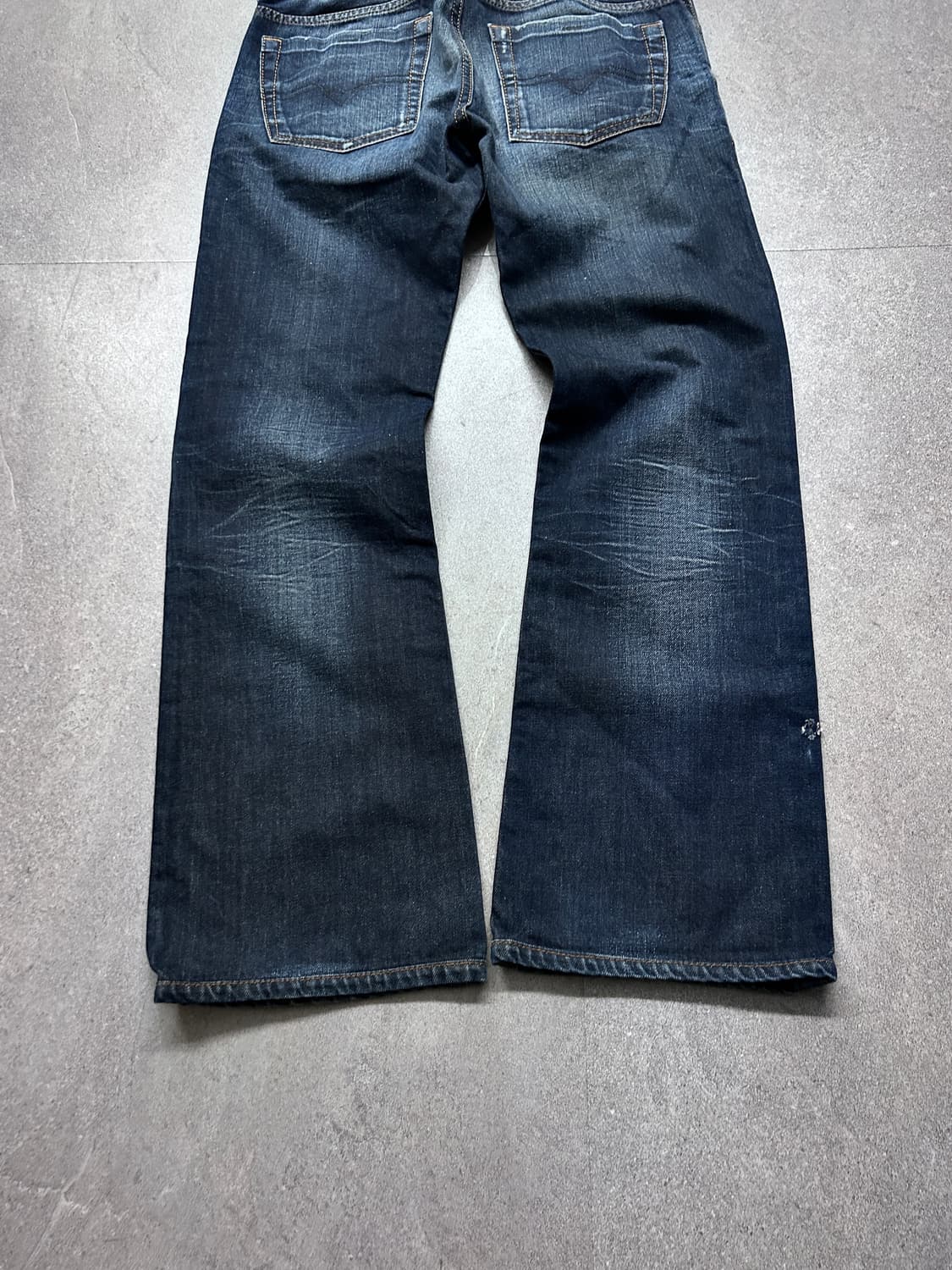 디젤 자티니 디스트레스드 부츠컷 데님 팬츠 상품이미지6