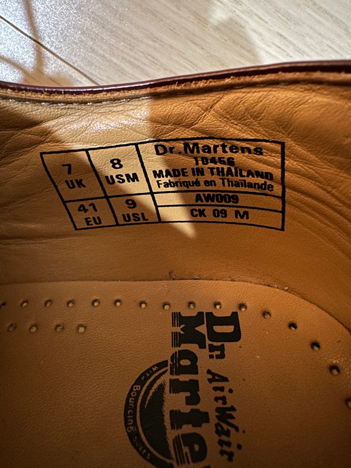 닥터마틴 5홀 윙팁 버건디 UK7 260 상품이미지7