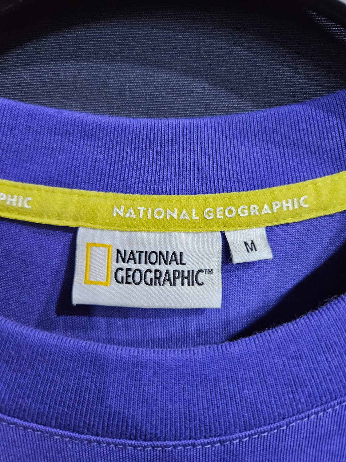 내셔널지오그래픽 퍼플 남성 세미오버핏 95 반팔티  상품이미지3
