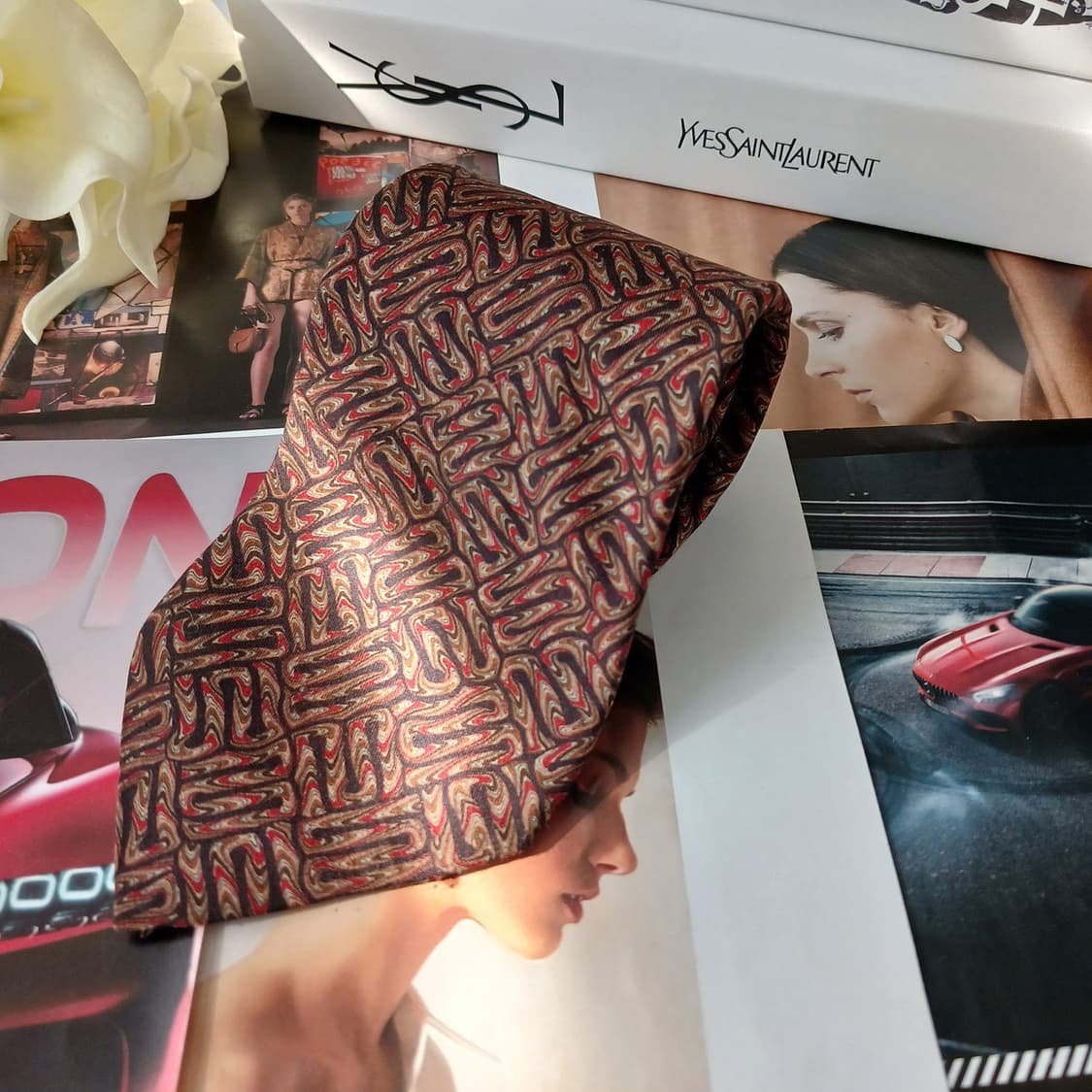 입생로랑 실크 브라운 웨이브 패턴 넥타이 10cm B등급 A18935
 상품이미지2