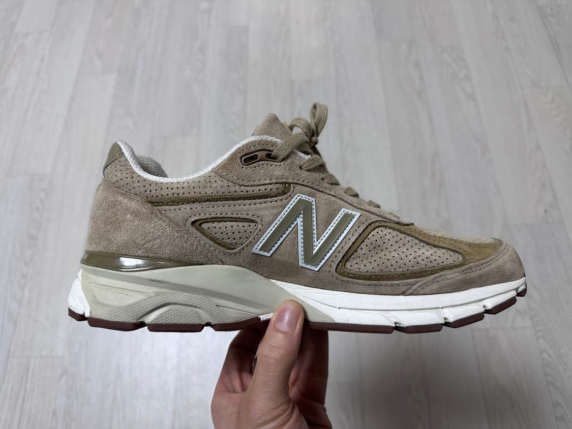 뉴발란스 990 v4 탄 컬러 상품이미지6