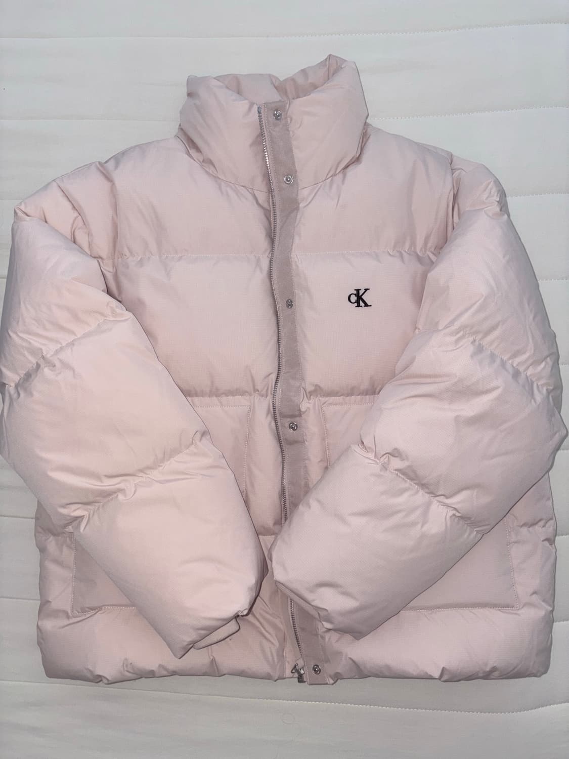 캘빈클라인 핑크베이지 숏랭스 스탠드 카라 푸퍼 숏패딩 상품이미지1