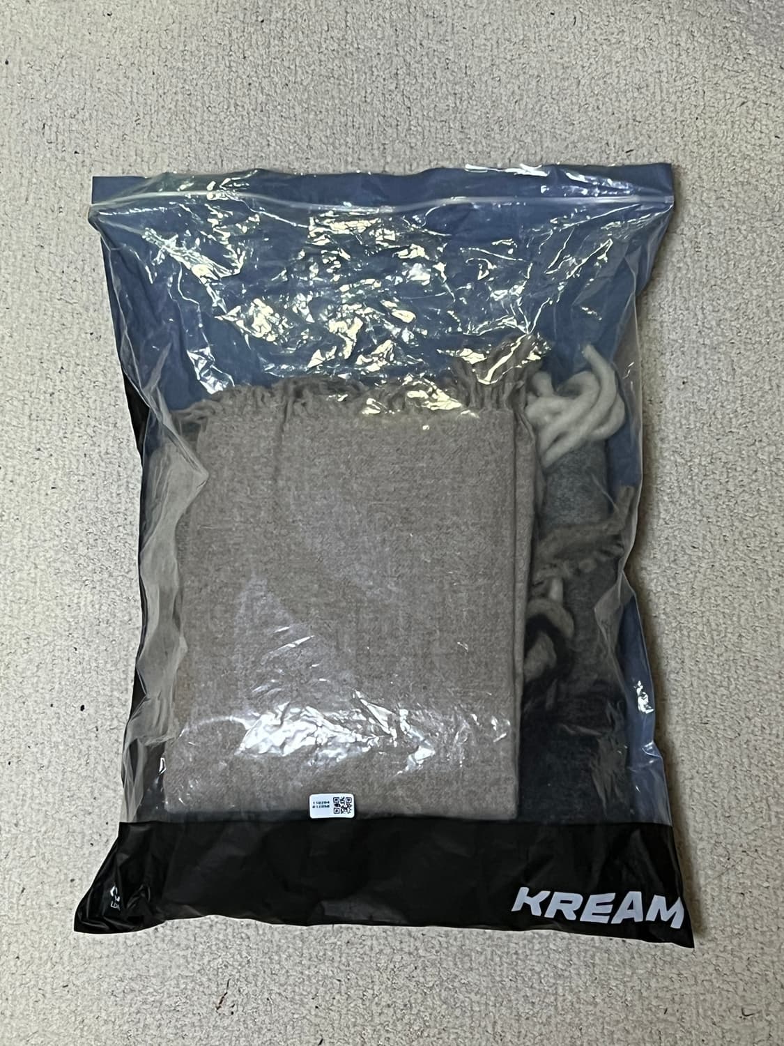 아크네 스튜디오 모헤어 체크 머플러 그린 그레이 블랙 상품이미지2