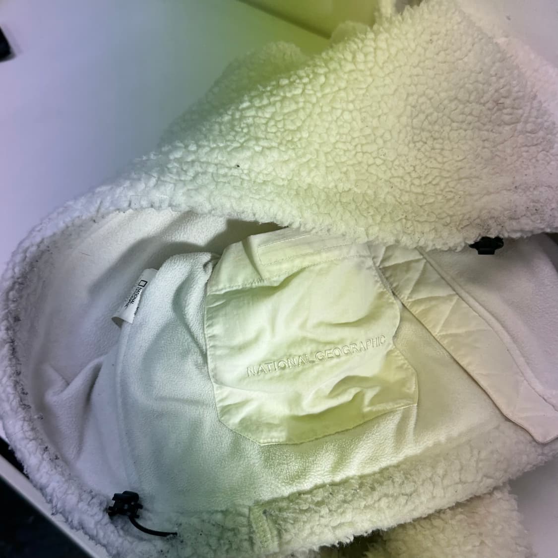S 내셔널지오그래픽 화이트 완장 뽀글이 후리스 후드집업 상품이미지5