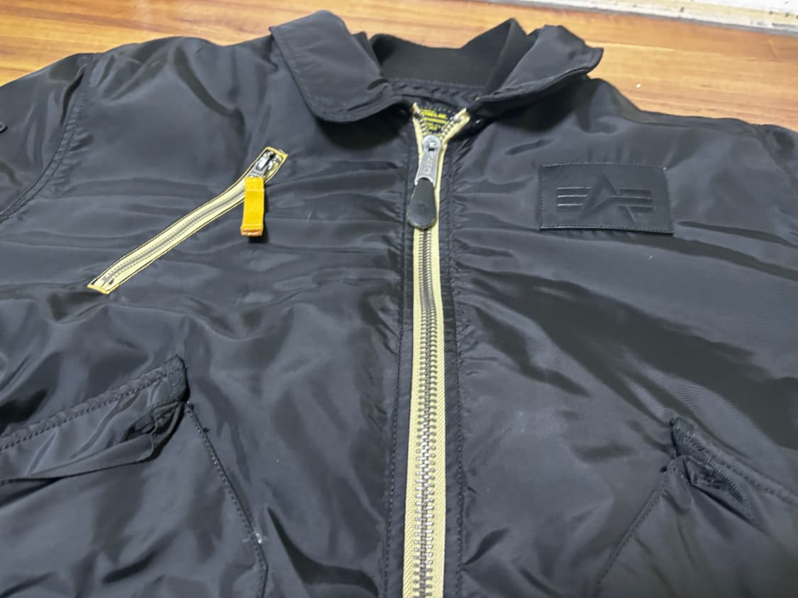 [희귀] 알파인더스트리 CWU-45/P '블랙&골드' 3XL 상품이미지1