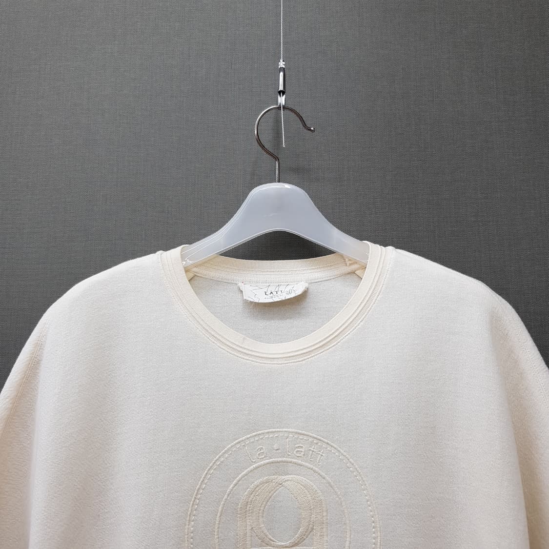 한섬 래트 2022 로고 자수 크롭 반팔 맨투맨 S사이즈 상품이미지2