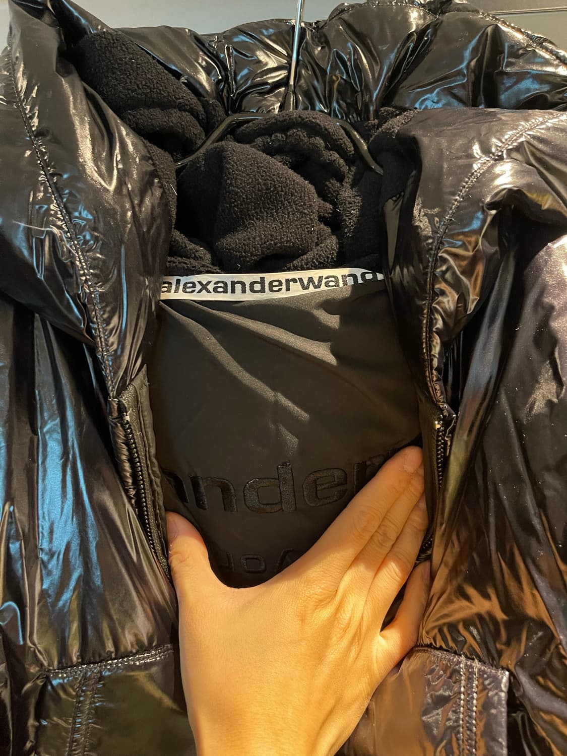 알렉산더왕 글로시 크롭패딩 상품이미지3