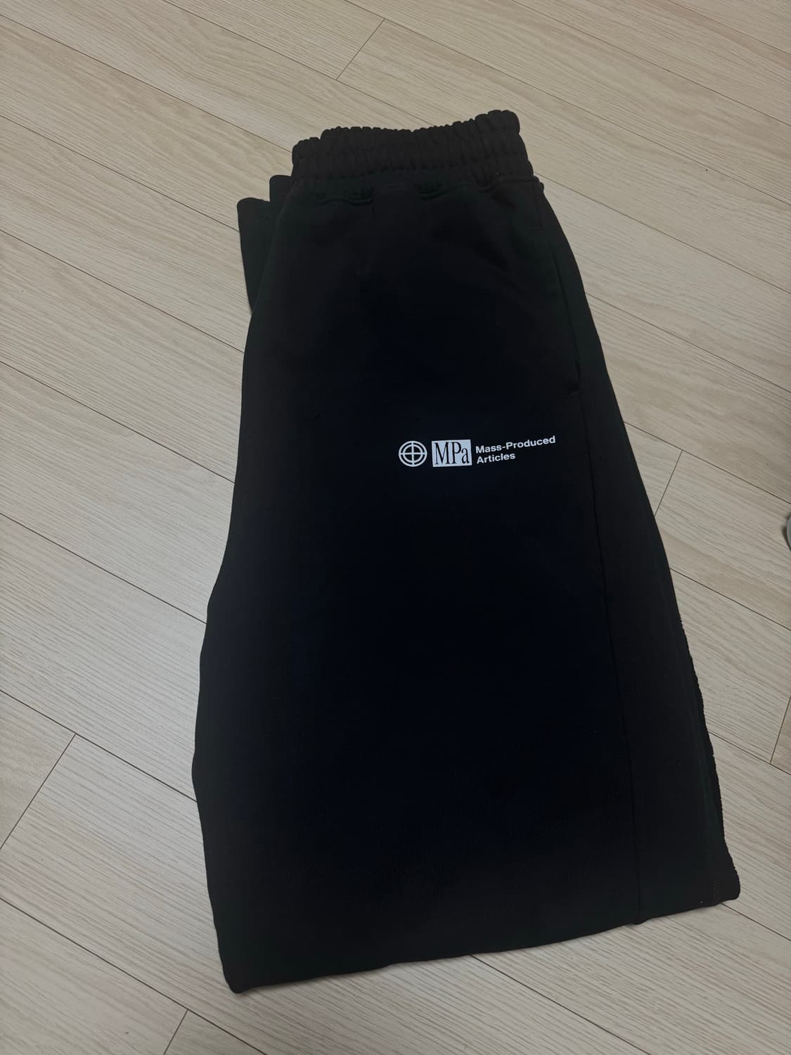 플라스틱 프로덕트 스웻팬츠 상품이미지1