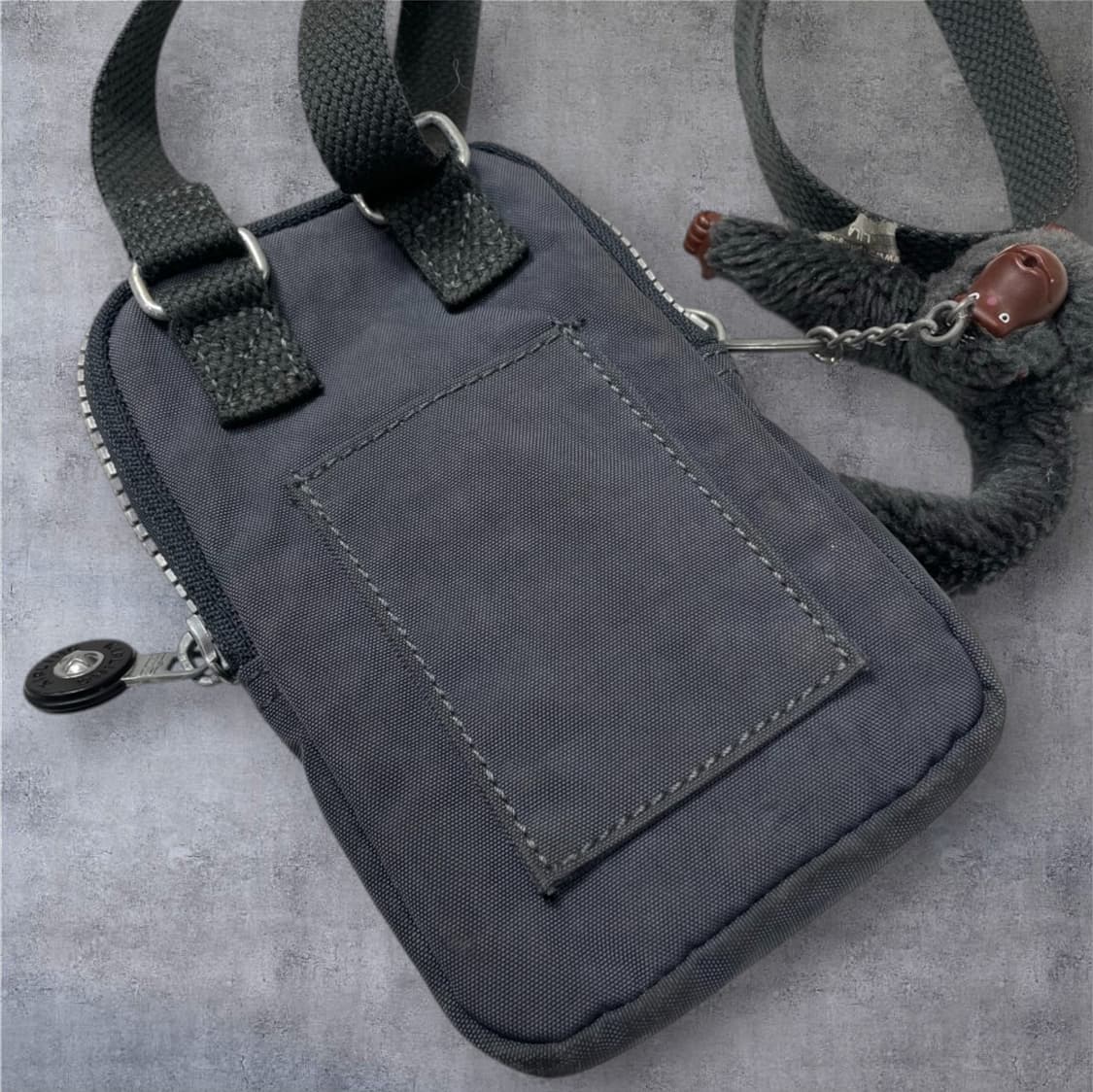 키플링 Kipling 차콜 미니 크로스백 상품이미지4