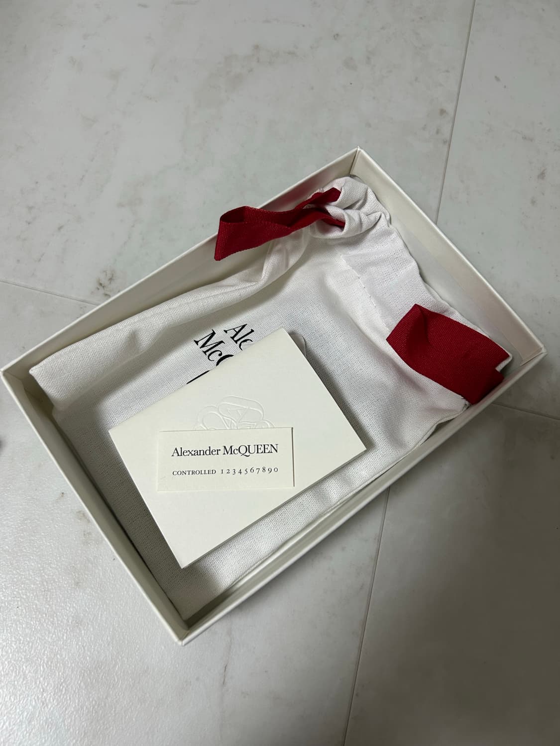 알렉산더 맥퀸 스컬 카드지갑 상품이미지4