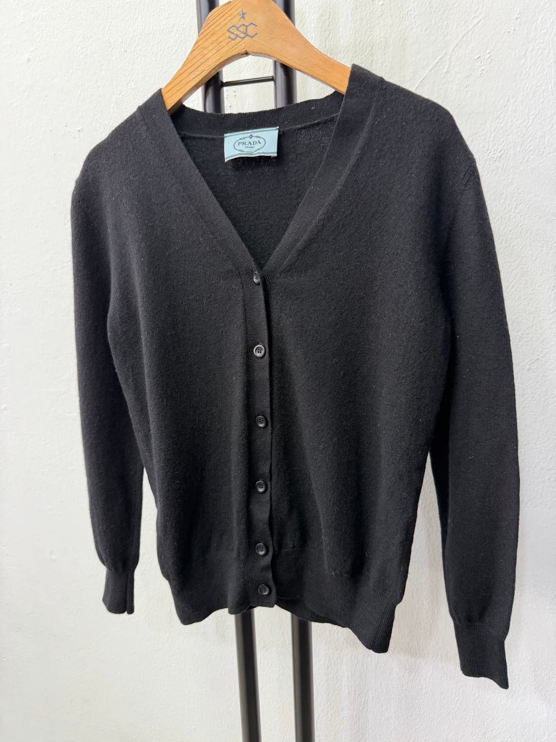 정품) 프라다 여성 블랙 가디건 38 상품이미지3