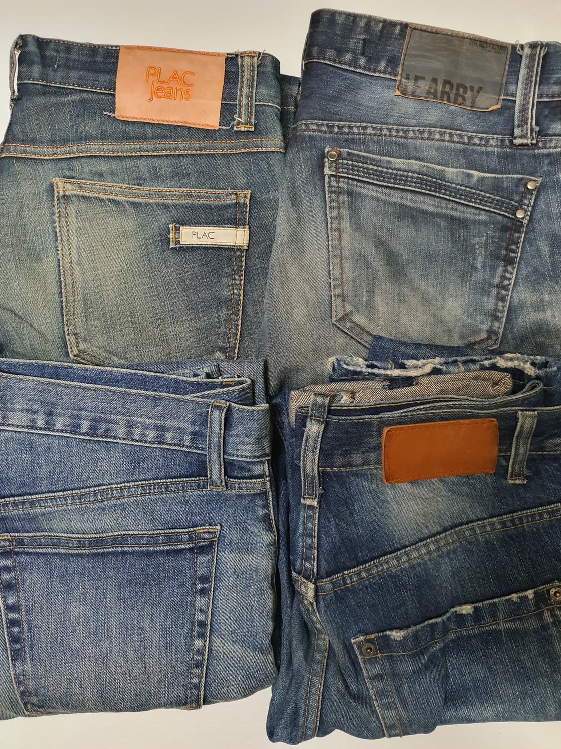 유니클로 청바지 등 4벌 일괄 만원  상품이미지1