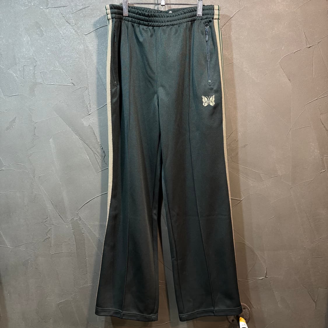 [M] Needles 니들스 다크 그린 트랙 팬츠 상품이미지1