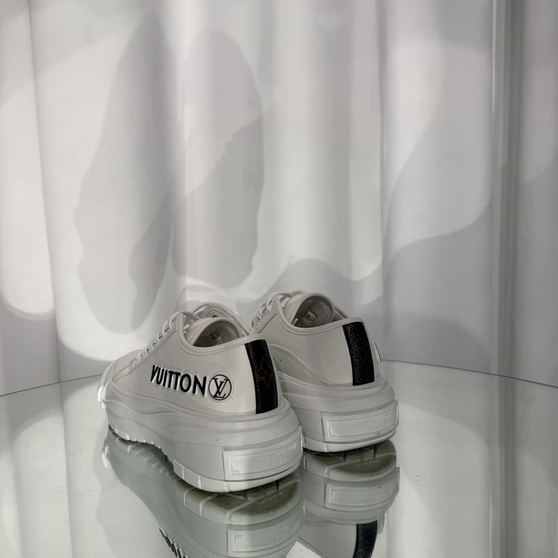 (38) 루이비통 LV 스쿼드 스니커즈  상품이미지3