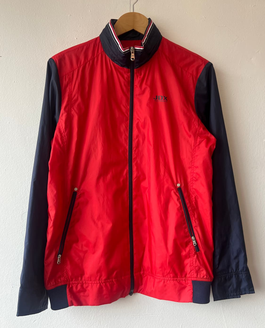 제이디엑스 JDX 남성 레드 바람막이 골프집업점퍼

 상품이미지1