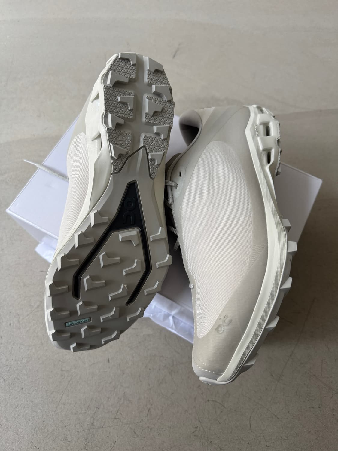 온 러닝 파프 클라우드 벤처 아이스문  w270 상품이미지3