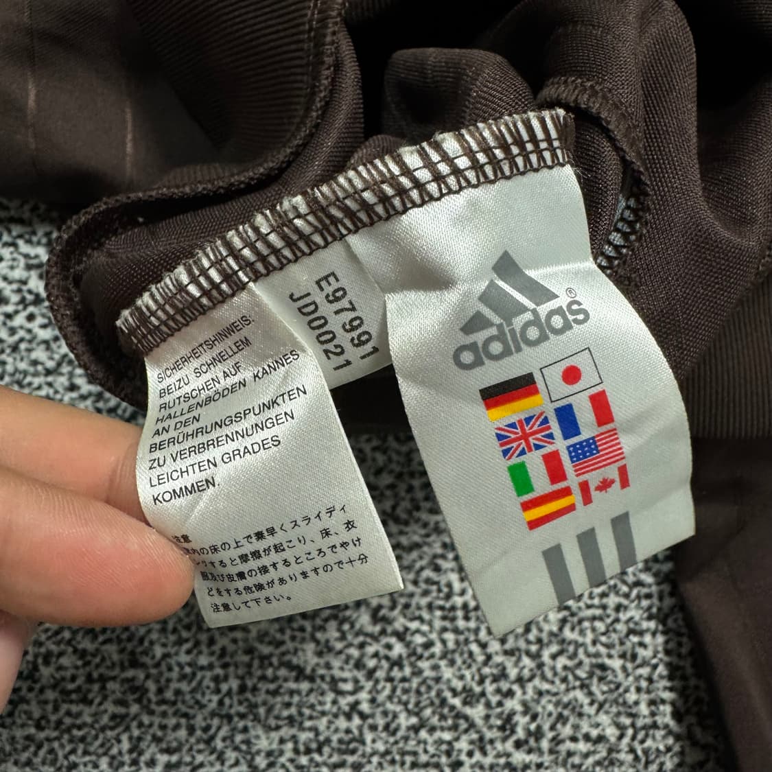 Name : 아디다스 다크초코 블랙라인 스트라이프 져지 :) 상품이미지4