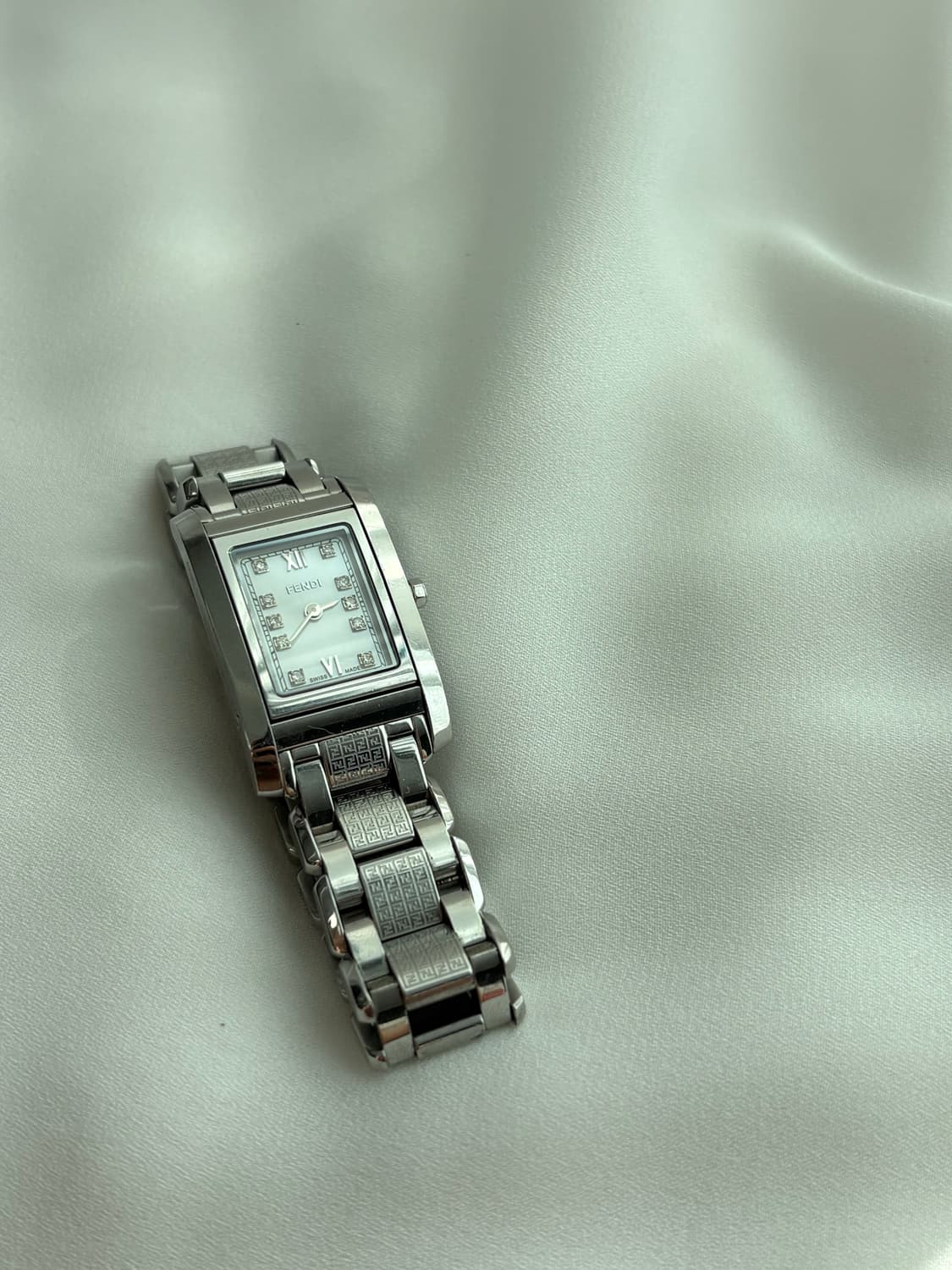 펜디 정품 여성 시계 (자개,다이아,스위스메이드) 상품이미지4