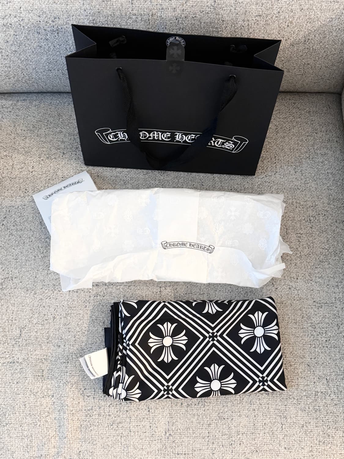 크롬하츠 플러스 크로스 실크 스카프 상품이미지1