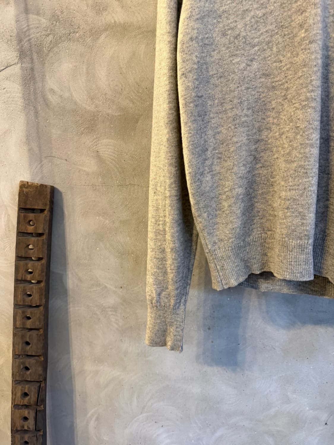 버버리 스코티쉬 브이넥 니트 105 상품이미지3