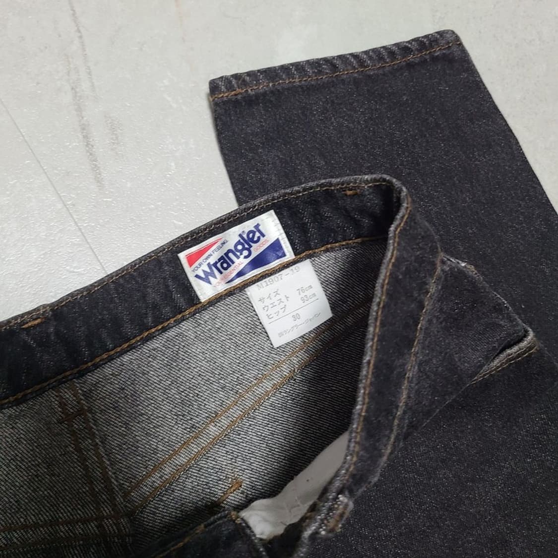 랭글러 하이웨스트 테이퍼드핏 블랙 데님팬츠 청바지 N376  상품이미지4