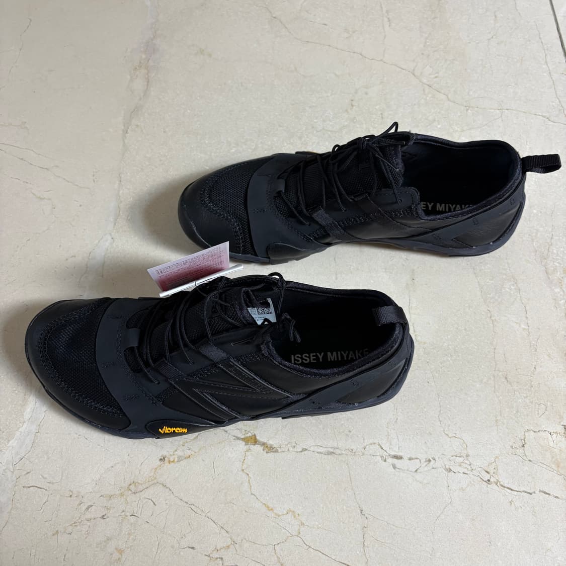 New Balance x Issey Miyake MT10O Black 상품이미지3