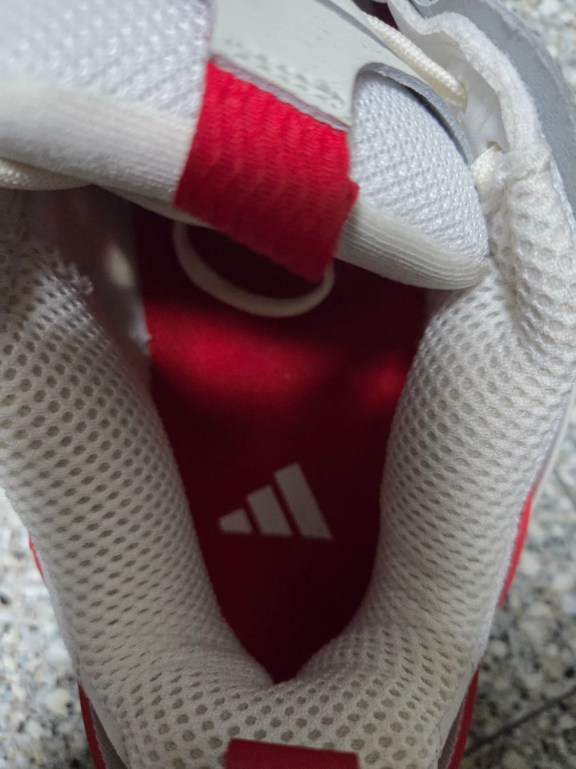 아디다스 벤토 XLG 디럭스 스니커즈 화이트 레드 285 상품이미지7