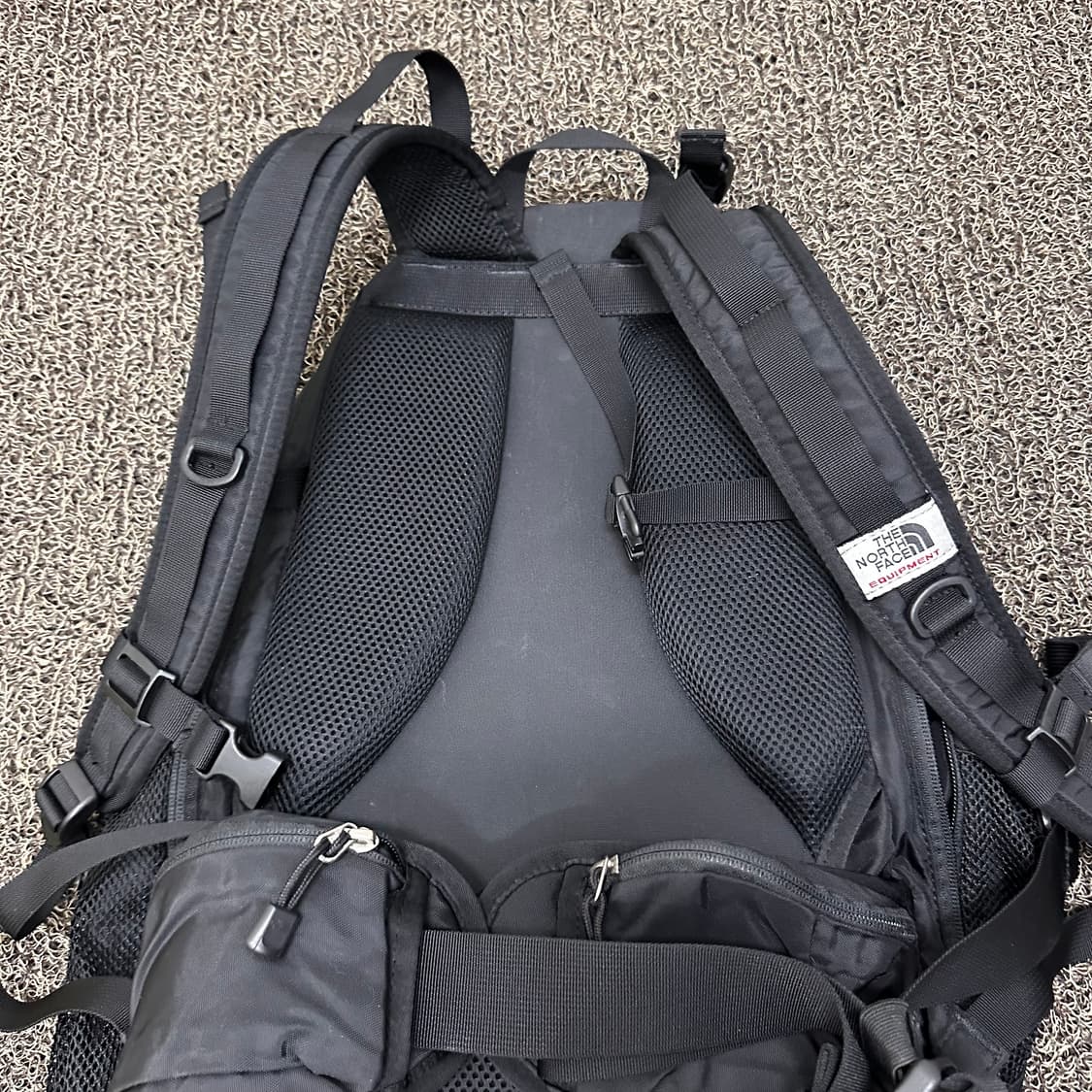 노스페이스 30L 벤처 백팩 가방 블랙 상품이미지5