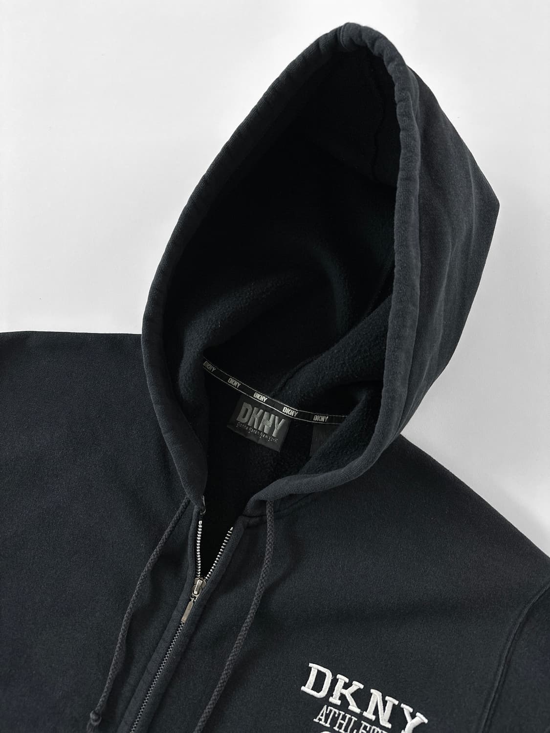 90~00s 빈티지 DKNY Athletic 페이디드 블랙 집업 후디 상품이미지4