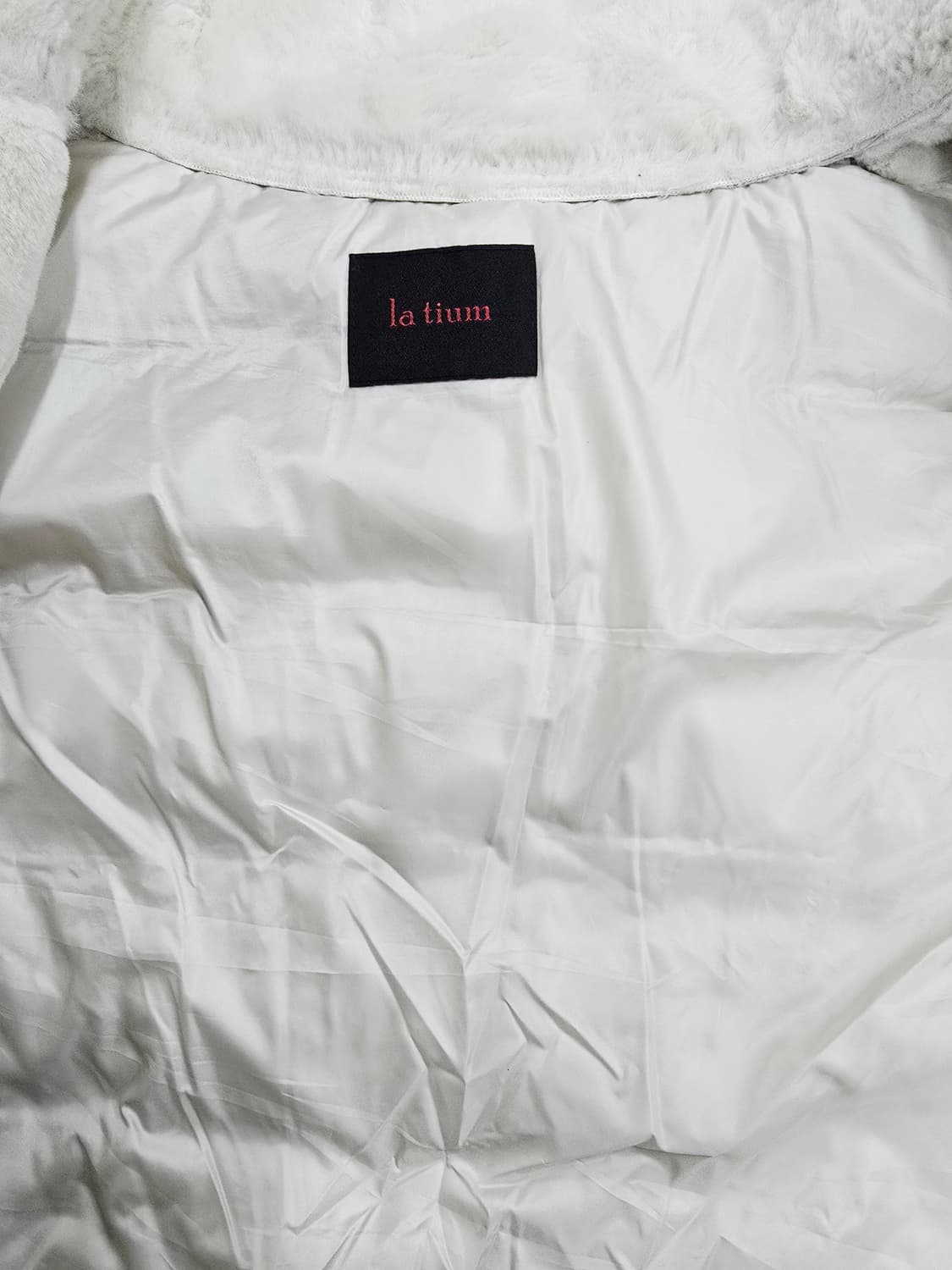 la tium 여성 아이보리 무스탕 다운패딩자켓95 상품이미지8