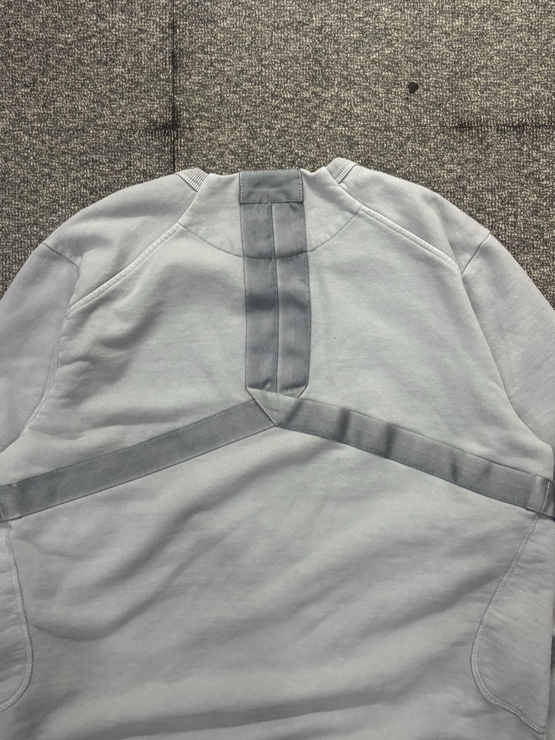 CP company 투포켓 맨투맨 상품이미지3