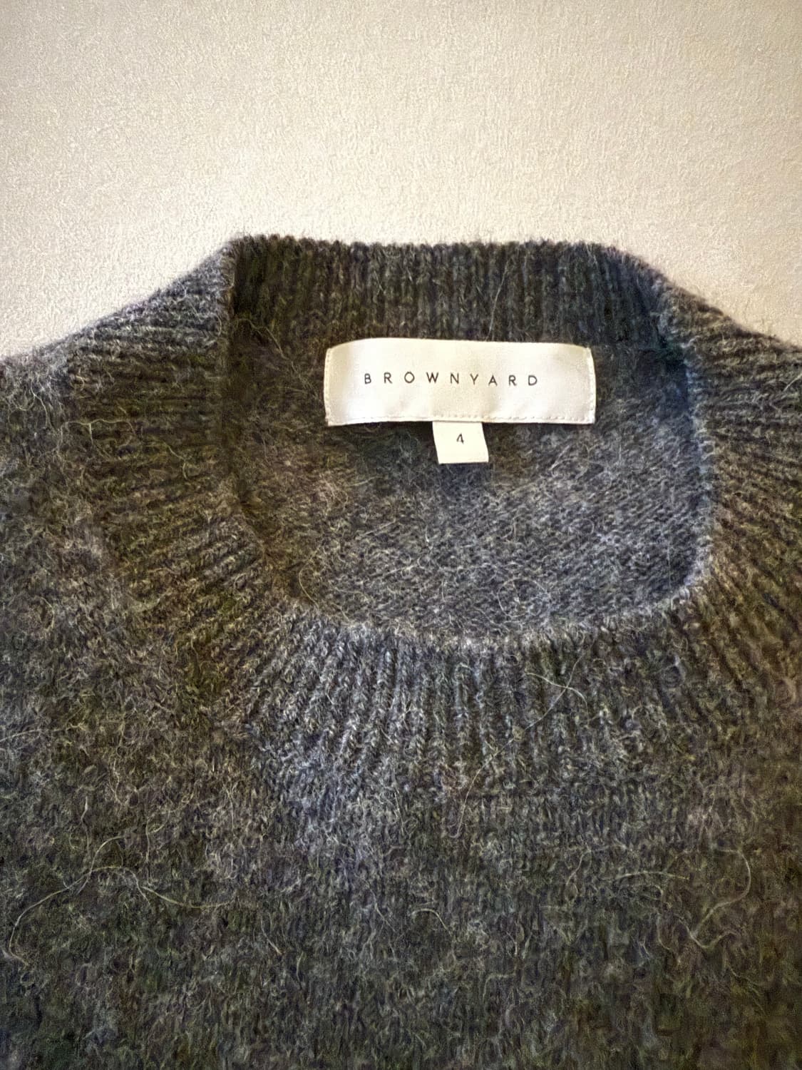 브라운야드 알파카 니트 챠콜  상품이미지2