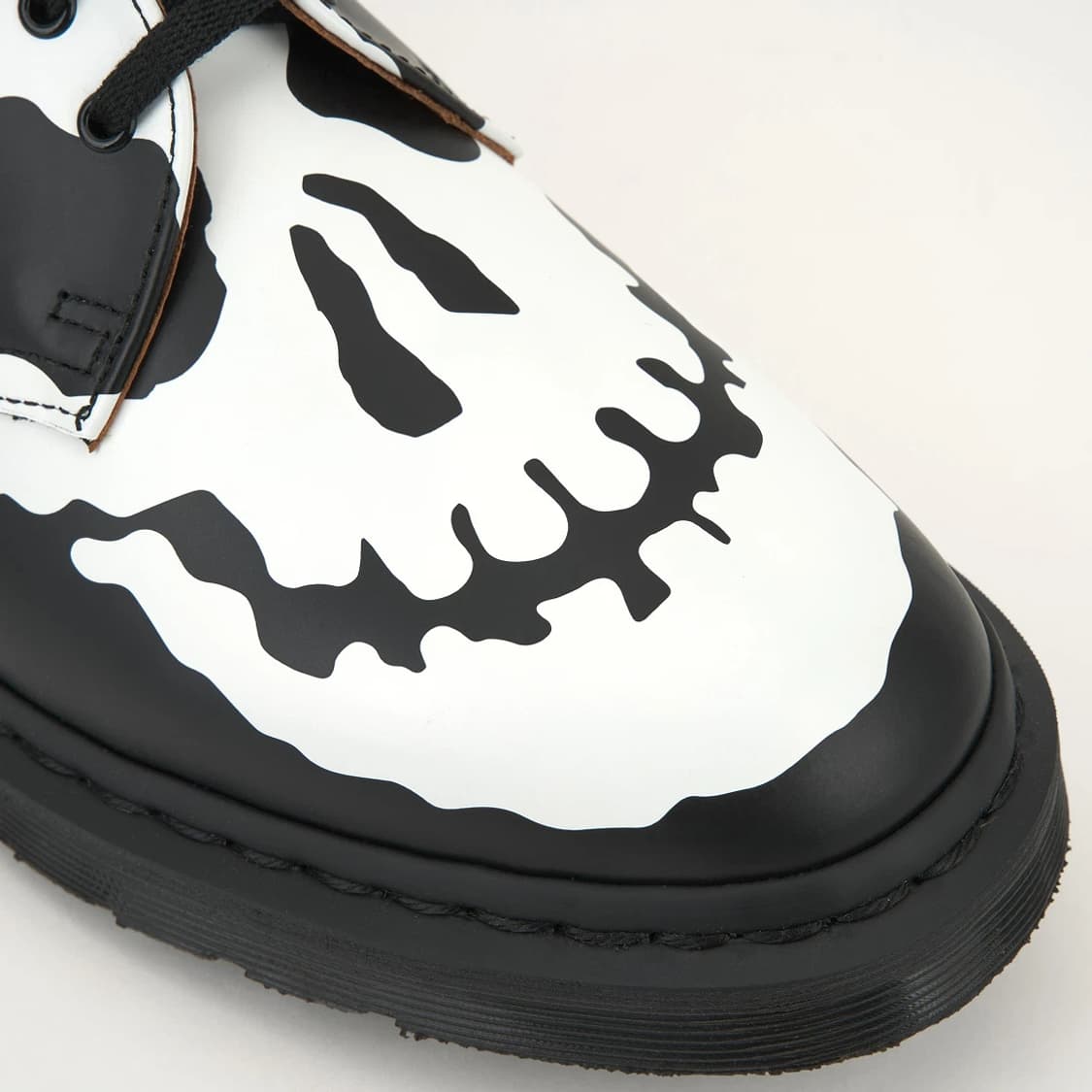 닥터마틴 슈프림 1461 3아이 슈 블랙 - 25FW 270(UK 8)  상품이미지7