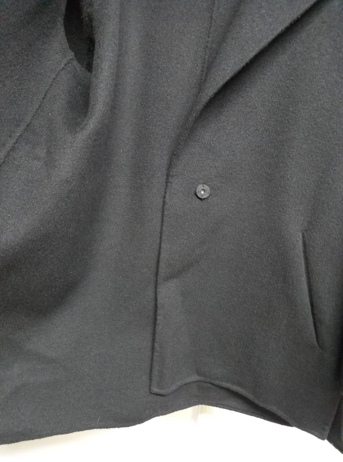 아니베에프 핸드메이드 블랙 하프코트 66.77 상품이미지8