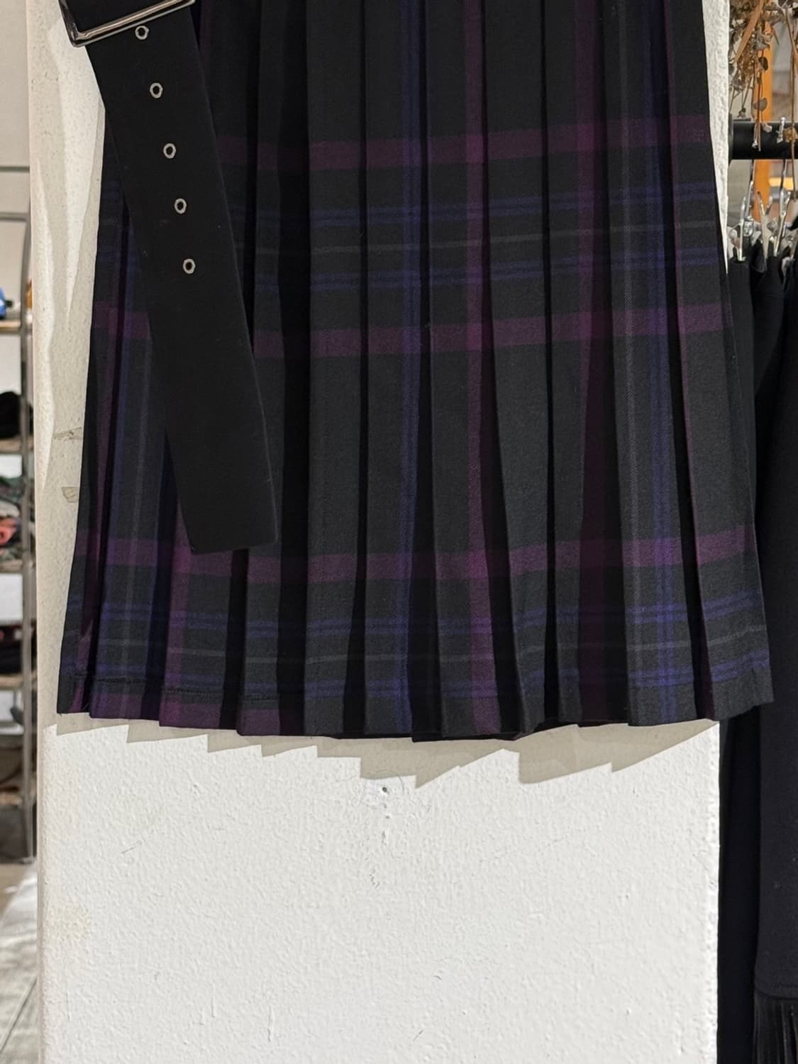 리미 퓨 블랙 퍼플 체크 울 벨티드 랩 스커트 상품이미지3