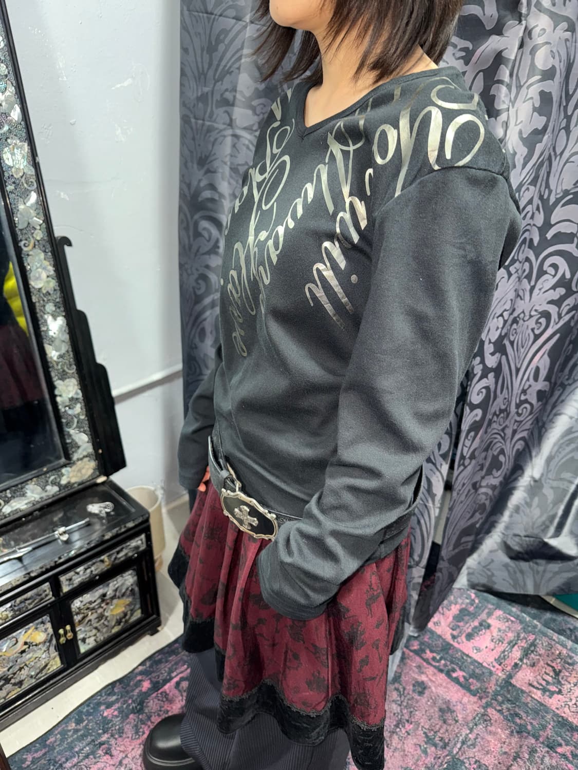 펑키 골드 레터 슬림 v넥 상품이미지3